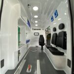 interno de fibra ambulancia ford transit, simples remoção, suporte basico e UTI.