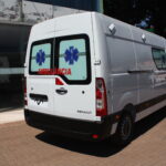 Venda Ambulância Renault Master UTI, armarios internos de Fibra.